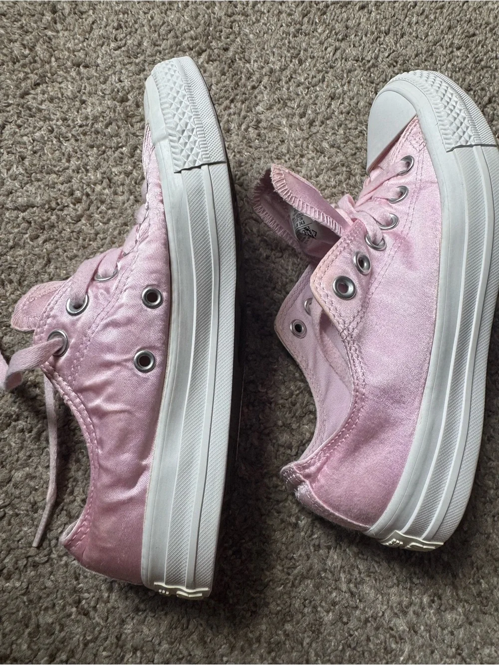 Converse low top